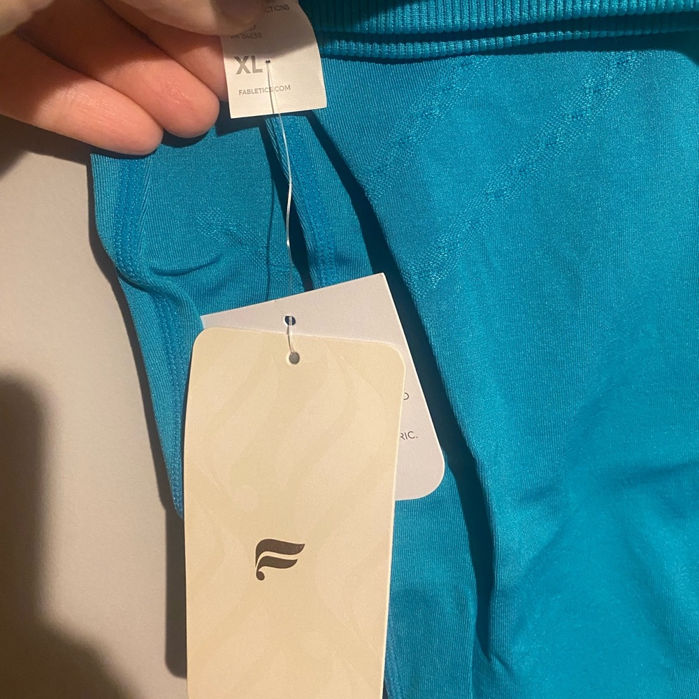 Fabletics Teal Activewear Leggings. NWT